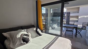 Wifi gratis y ropa de cama