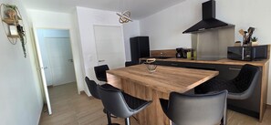 Fridge, microwave, oven, stovetop - Nice and cozy T2, near beaches, Terra Doru B02 (Propriano)