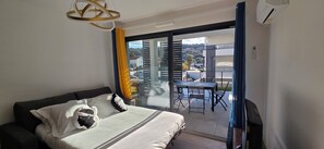 Free WiFi, bed sheets - Nice and cozy T2, near beaches, Terra Doru B02 (Propriano)