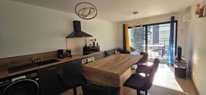 Fridge, microwave, oven, stovetop - Nice and cozy T2, near beaches, Terra Doru B02 (Propriano)
