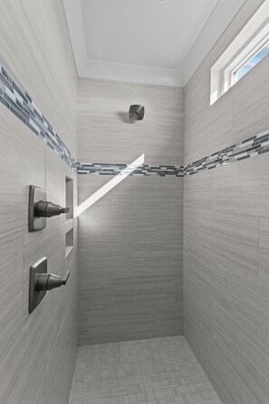 Shower, hair dryer, towels - Clear Skies: Spacious 7-Bedroom Oceanfront Retreat in Oak Island, NC, perfect for up to 20 guests. (Oak Island)