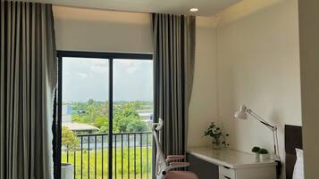 Iron/ironing board, WiFi