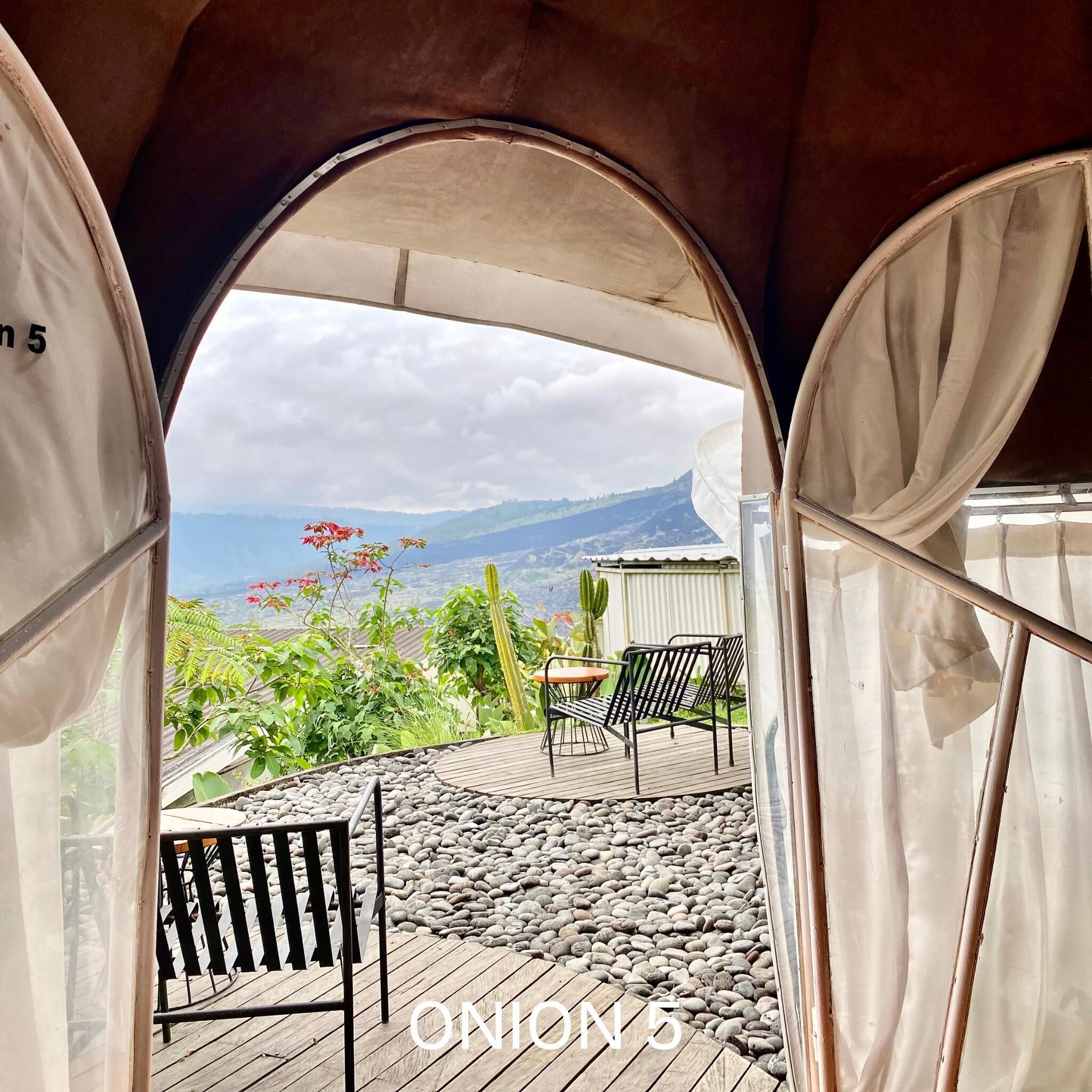 Tienda de campaña básica, 1 cama Queen size, vista al jardín | Ropa de cama 