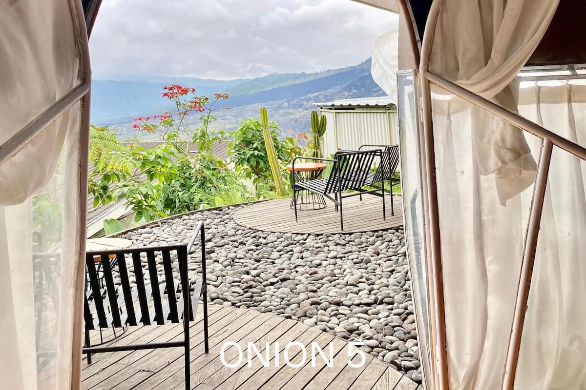 Tienda de campaña básica, 1 cama Queen size, vista al jardín | Ropa de cama