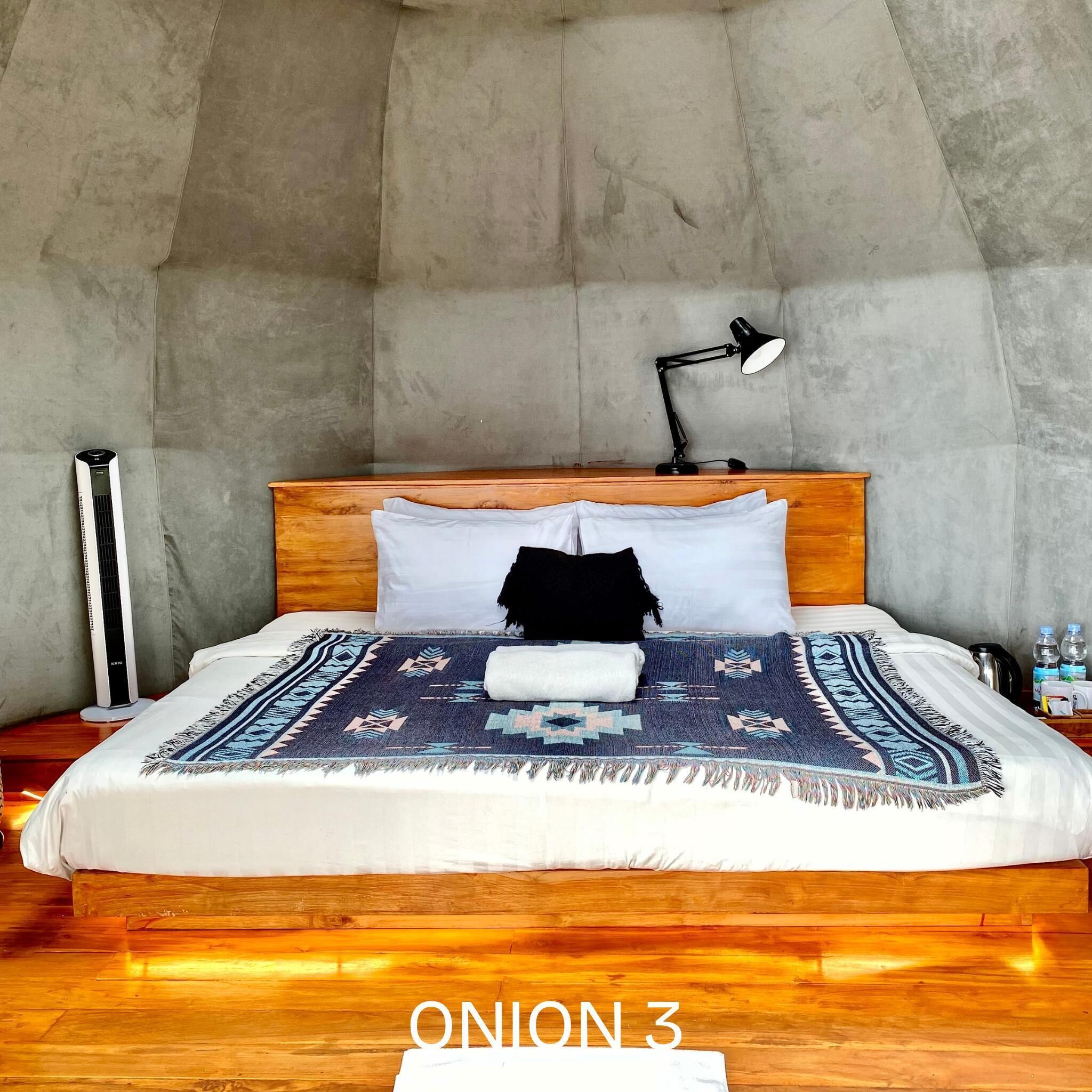 Tienda de campaña básica, 1 cama Queen size, vista a la montaña | Ropa de cama 