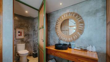 Suite 3 | Bathroom