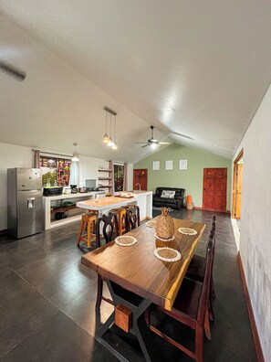 Dining - Casa Miel: Sweet Getaway in Paradise (Puerto Jiménez)