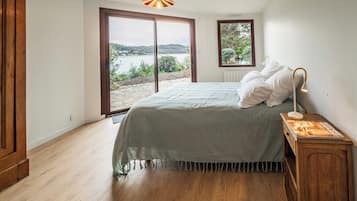 Iron/ironing board, WiFi