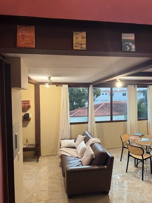 Living area - Apartment with balcony in the center of the city (Panamá)