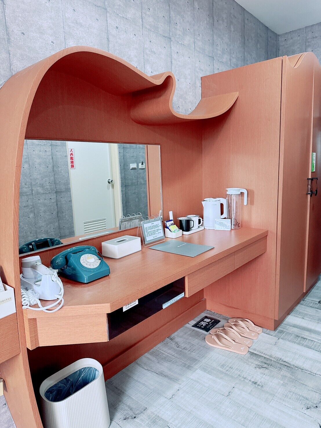 四人房 | 羽絨被、書桌、筆電工作空間、免費無線上網