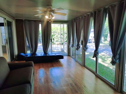 5 minutes from beach, 3 minutes from playground & swimming pool & front gate