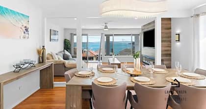 Mona's Lakefront Bliss - Pool, Sauna, Views