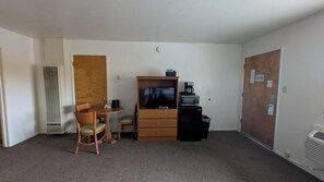 Kamar Single, 1 Tempat Tidur Queen, Bebas Asap Rokok | Meja kerja dan Wi-Fi gratis