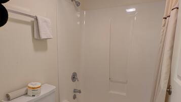 Chambre Simple, 1 trĂšs grand lit, non-fumeur | Salle de bain