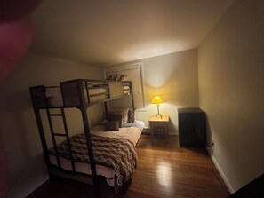 Iron/ironing board, WiFi, bed sheets - Ski accessible 2-bedroom condo in Snowmass Village with fitness room (Snowmass Village)