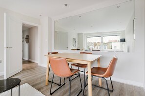 Dining - Blueground | Kensington, view, nr Kensington Palace (London)
