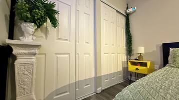 Desk, iron/ironing board, free WiFi, bed sheets