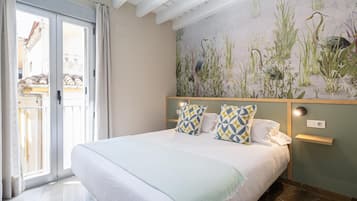 Tabla de planchar con plancha, Internet, ropa de cama