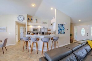 Room - Villa Viriana (Cape Coral)