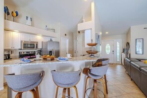 Room - Villa Viriana (Cape Coral)