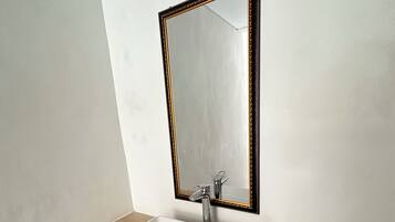 Double Room | Bathroom