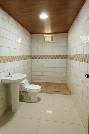 Bathroom - KEYTRI ROOMS (San Isidro)