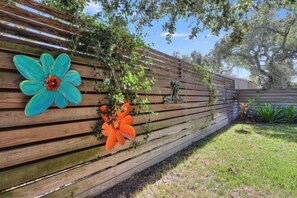 Garden - Market Street Retreat (Rockport)