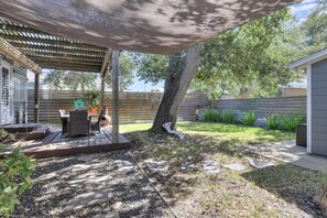 Garden - Market Street Retreat (Rockport)