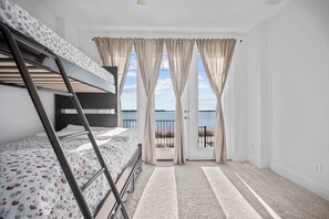 House, Balcony, Sea View | Iron/ironing board, free WiFi - Luxury 3 Bedroom WaterfrontHome Near DAL (Rowlett)
