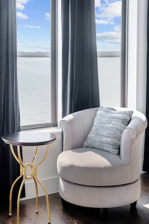 House, Balcony, Sea View | Living area - Luxury 3 Bedroom WaterfrontHome Near DAL (Rowlett)