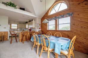 Dining - Stella Maris - Duck, Tuckahoe, Steps to Community Pool, Tennis, 585 Yds to Beach (Duck)
