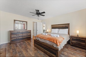 3 Schlafzimmer, Bügeleisen/Bügelbrett, WLAN, Bettwäsche