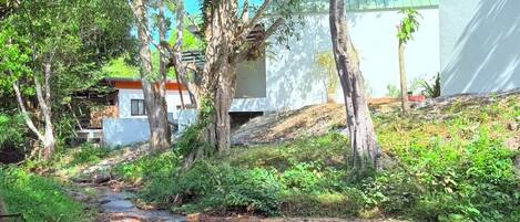 Deluxe River View | Free WiFi