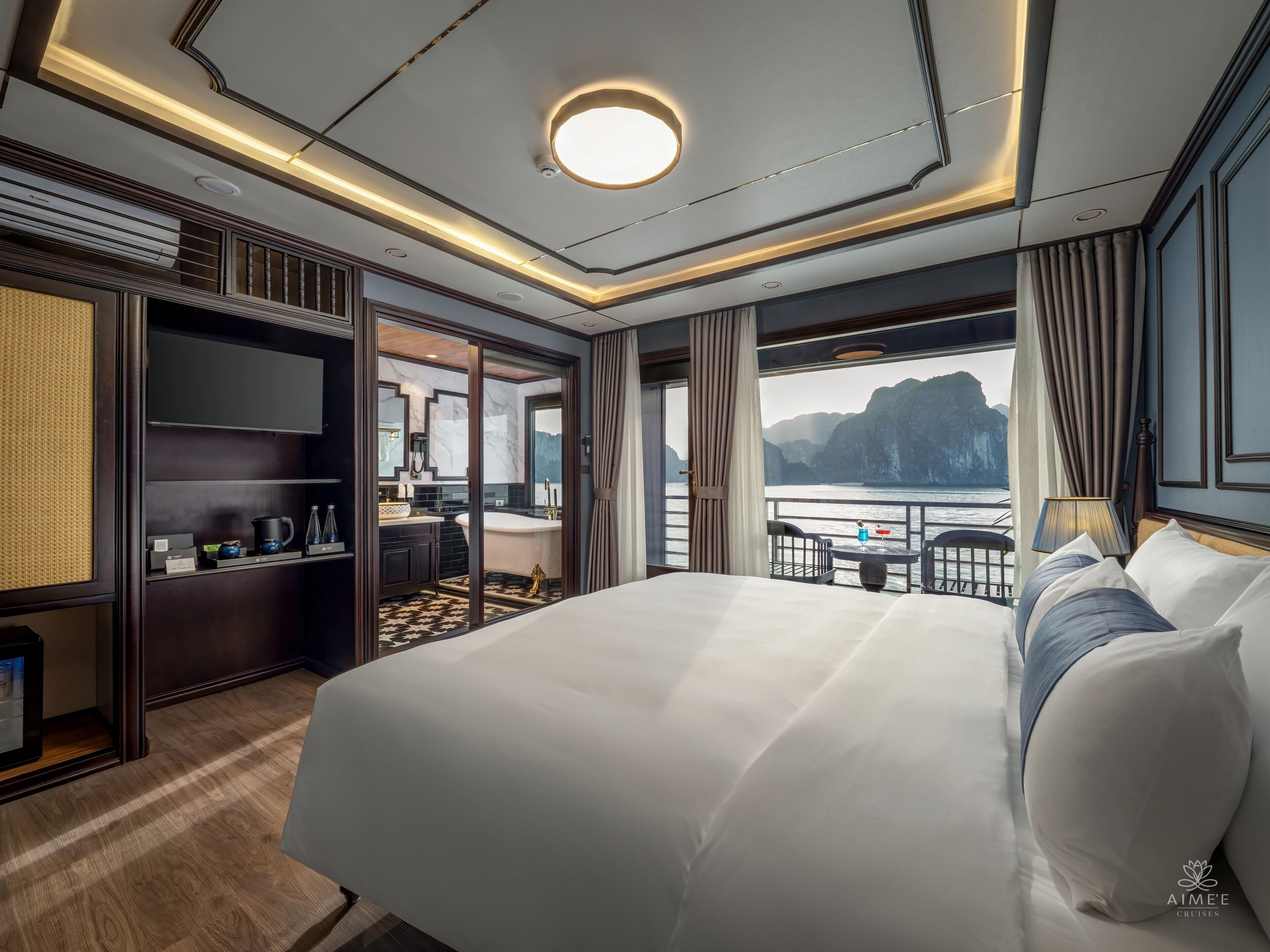 Phòng đôi hoặc 2 giường đơn Deluxe, ban công, quang cảnh biển | Truy cập Internet không dây miễn phí 