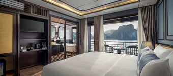 AIME'E CRUISES - HALONG BAY