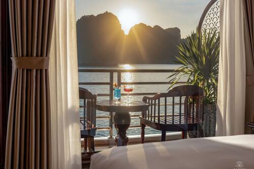 Minibar, in-room safe, free WiFi, bed sheets