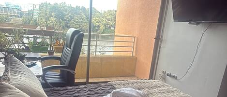 Strykjärn/strykbräda, wi-fi och sängkläder