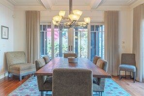 Dining - Blue Bayou! Lux home with a beautiful stay in Douglas Michigan! (Douglas)