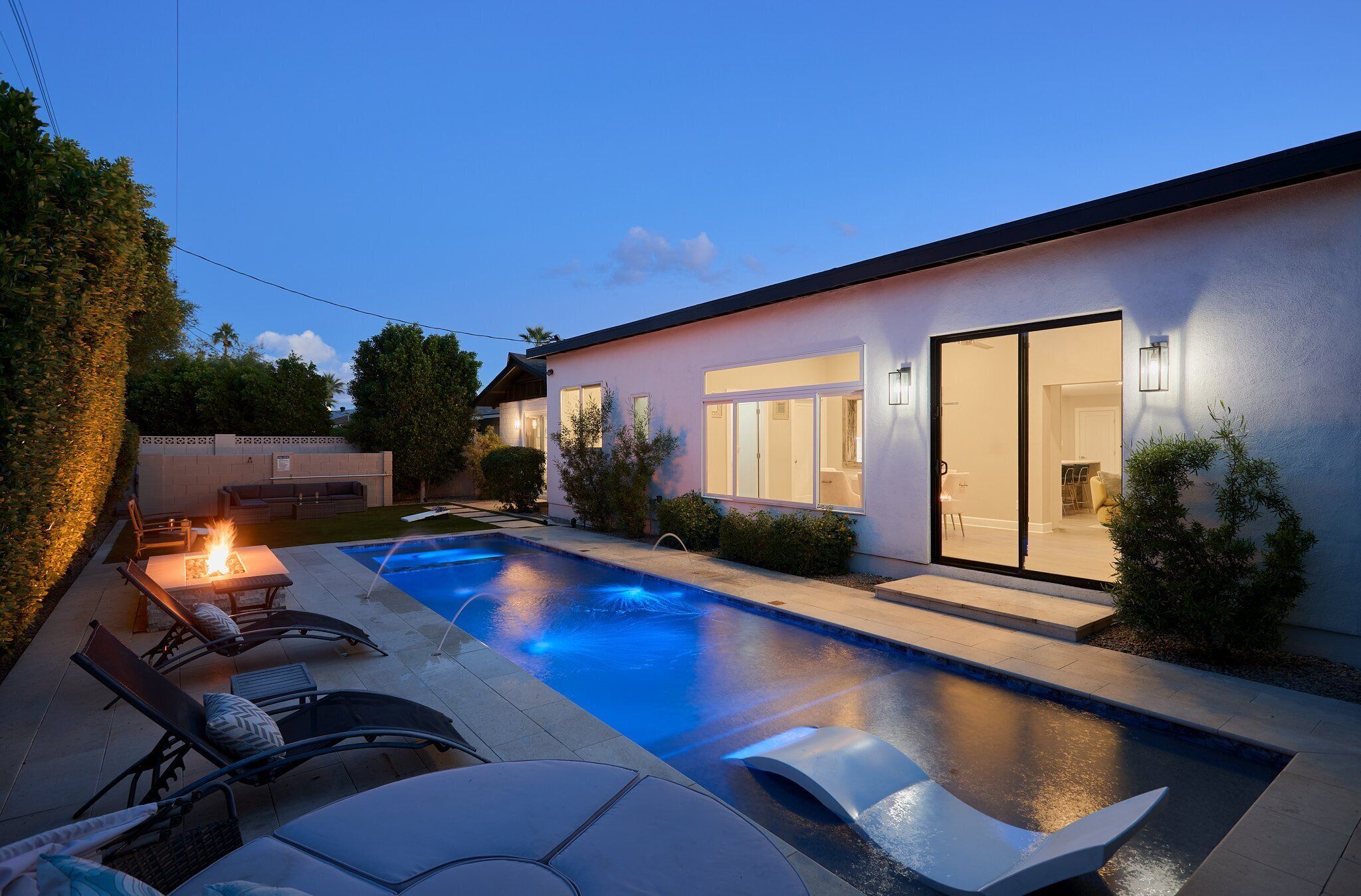 Een verwarmd zwembad