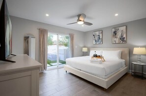 4 habitaciones, tabla de planchar con plancha y cuna de viaje 