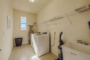 Laundry room - Villa Skye (Cape Coral)