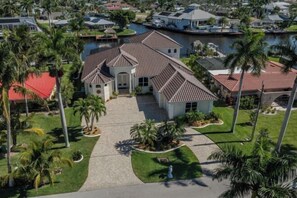 Room - Villa Skye (Cape Coral)