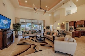 Room - Villa Skye (Cape Coral)
