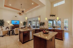 Room - Villa Skye (Cape Coral)