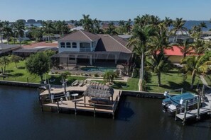 Room - Villa Skye (Cape Coral)