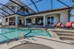 Unclassified image, 3 of 14, button - Villa Skye (Cape Coral)