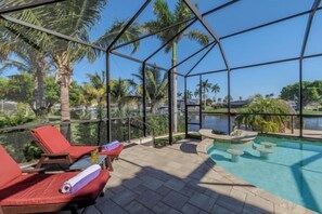 Unclassified image, 5 of 14, button - Villa Skye (Cape Coral)