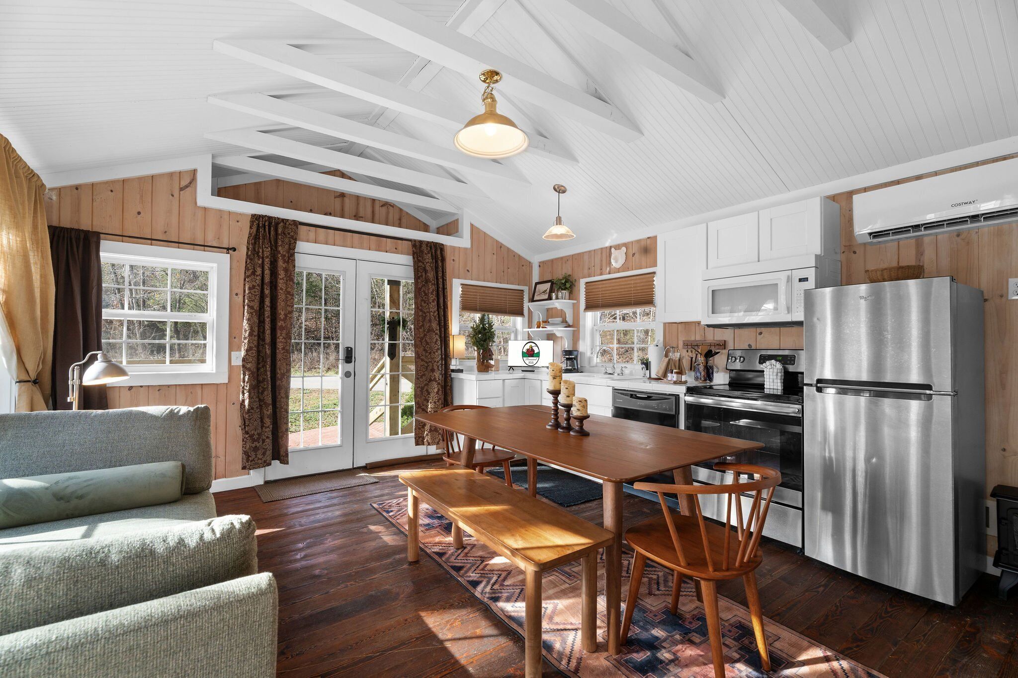 冰箱、微波炉、烤箱、炉灶