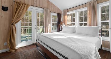 Quiet Ozarks Escape âą Cozy Creek Cabin âą Near Thunder Ridge