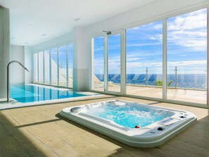 Piscine couverte, piscine chauffée